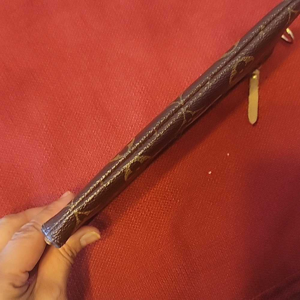 100% Authentic LOUIS VUITTON - Picture 7 of 9